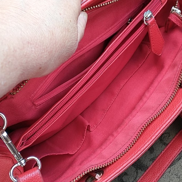 GUESS Large Red Leather Chain Crossbody Bag - Picture 9 of 15